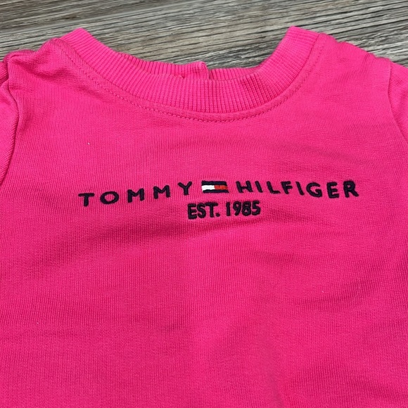 Tommy Hilfiger sweater - Picture 2 of 5